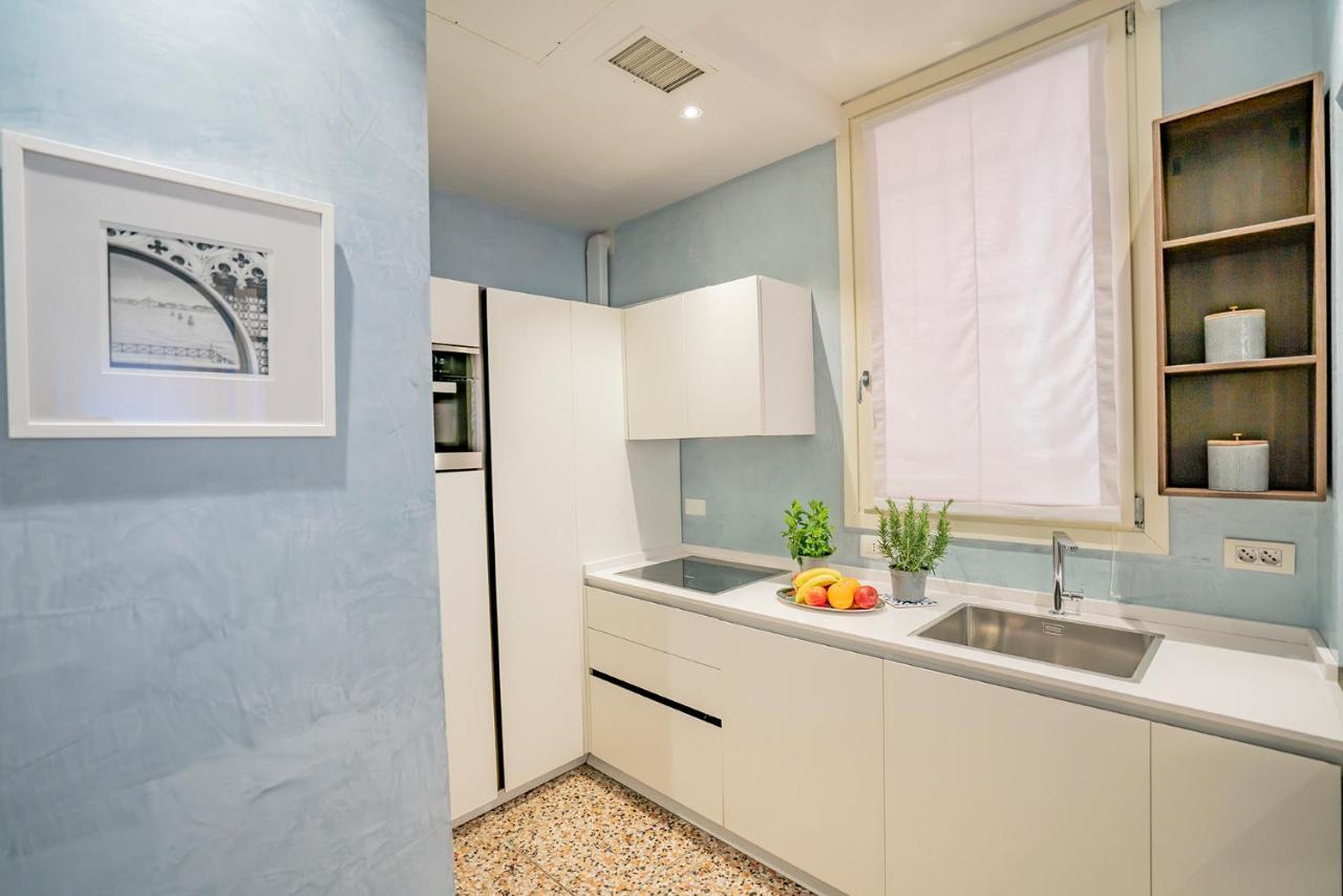 Dimora Sant'Andrea Canal View Венеция Екстериор снимка
